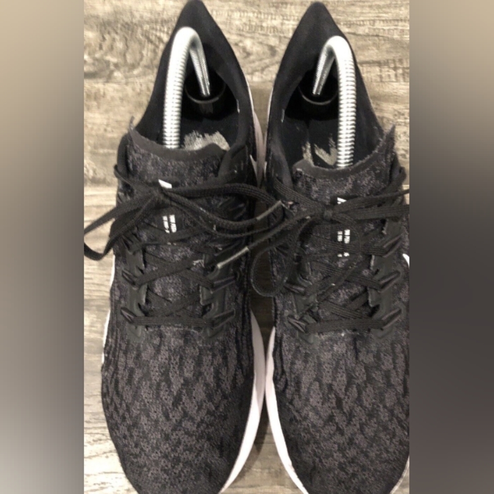 Shoe /clothes